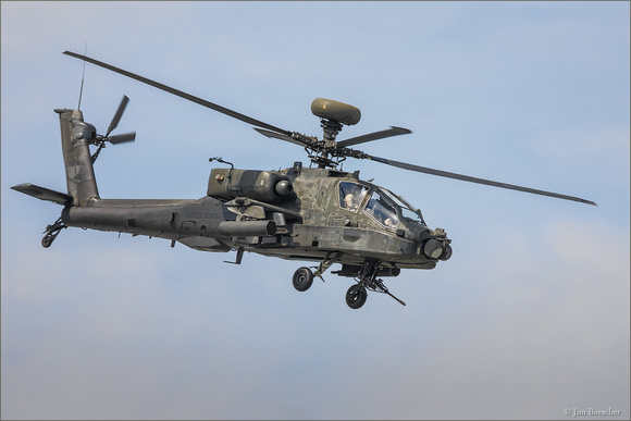 AH-64D APACHE ATTACK HELICOPTER